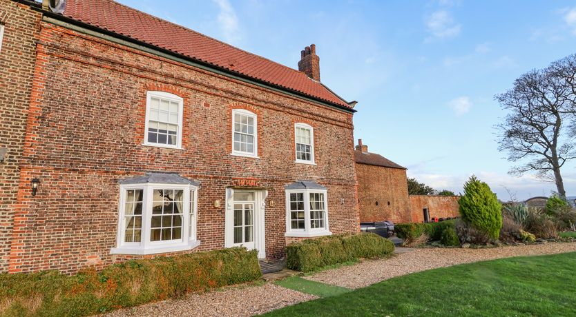 Photo of Manor House