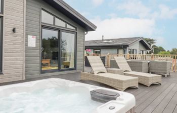 Mordros Lodge Holiday Cottage