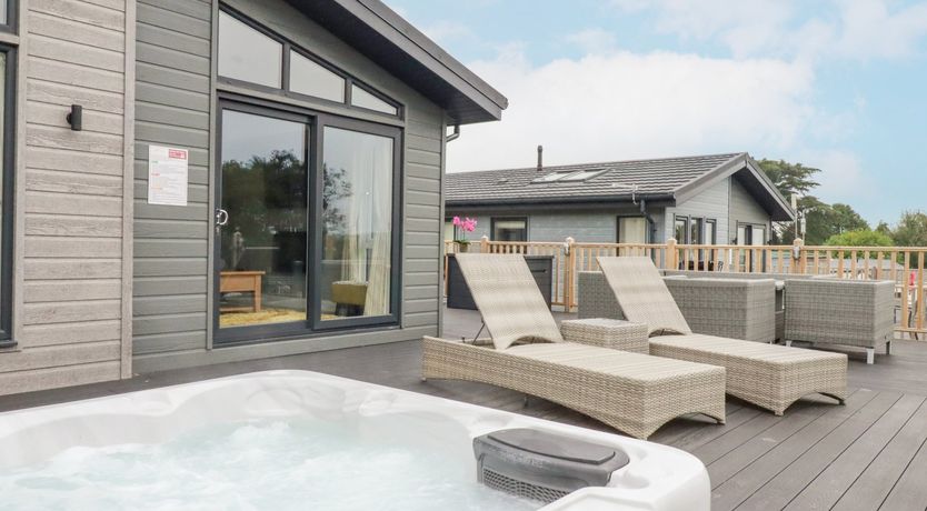 Photo of Mordros Lodge