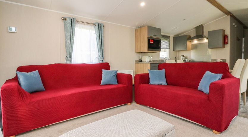 Photo of The Hut (Devon Country 5)