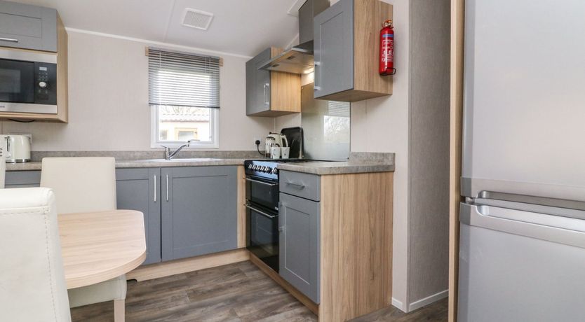 Photo of The Hut (Devon Country 5)