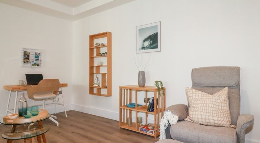 Photo of 33 Cliff Edge