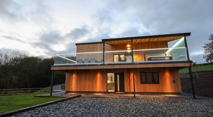 Photo of Fron Haul - Gwennol