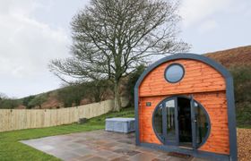 Photo of callow-pod