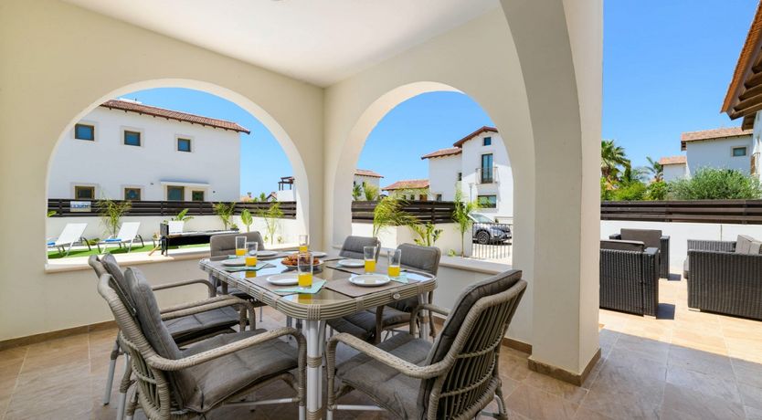 Photo of An Arch for an Arch