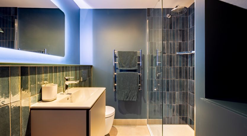 Photo of Artistry in Phthalo