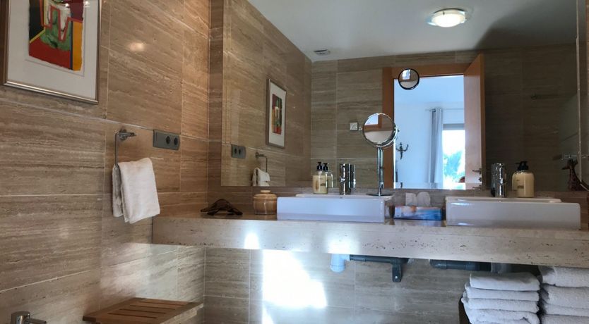 Photo of Admiring Glance