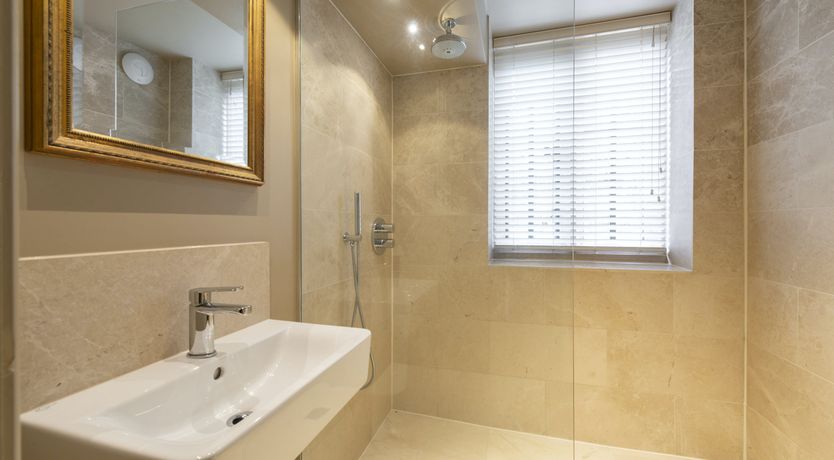 Photo of Lady Elizabethan