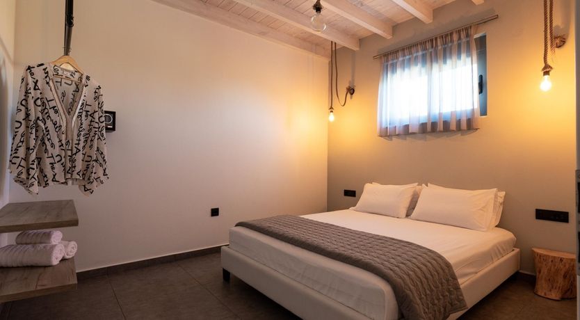 Photo of Stone to Beach