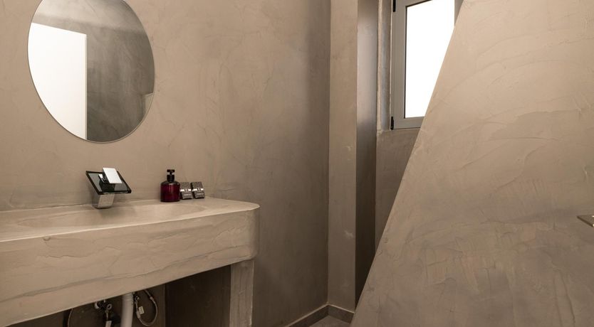 Photo of Stone to Beach