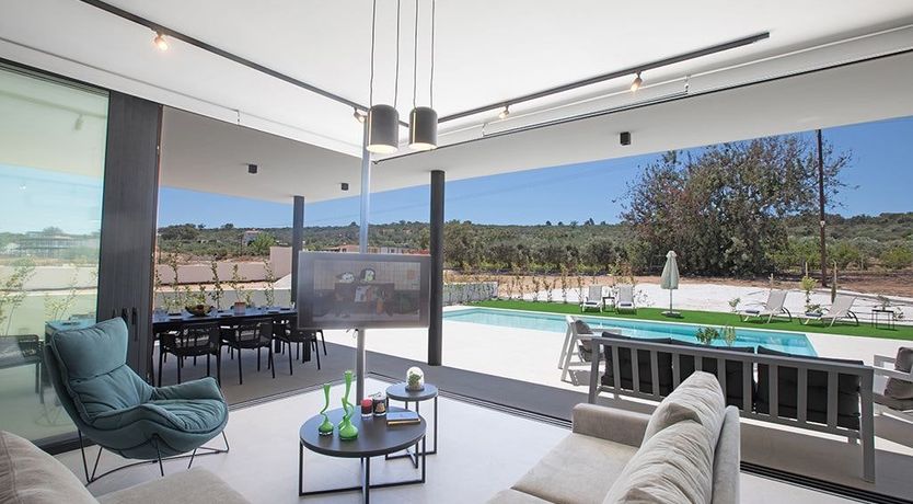 Photo of White Wood & Water