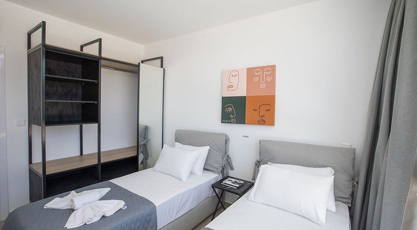 Photo of White Wood & Water