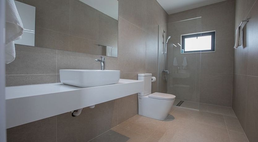 Photo of White Wood & Water