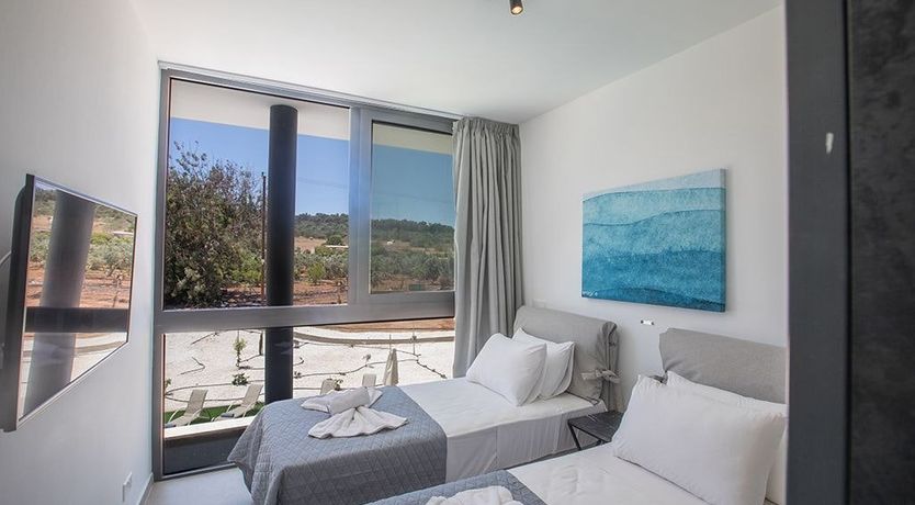 Photo of White Wood & Water