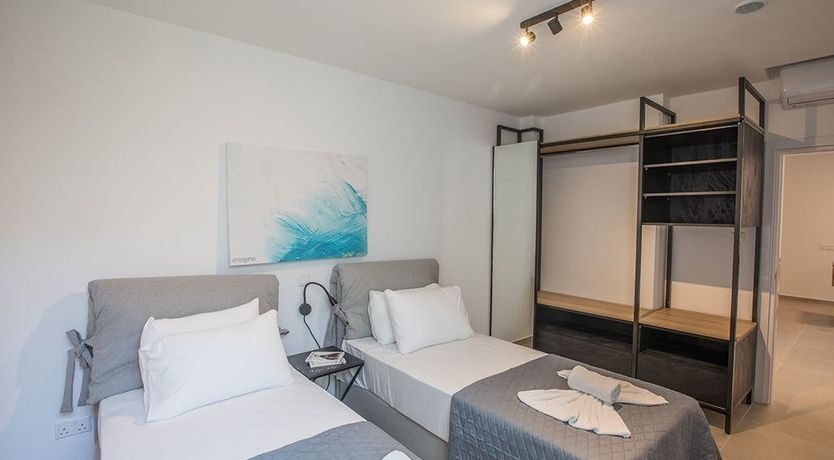 Photo of White Wood & Water