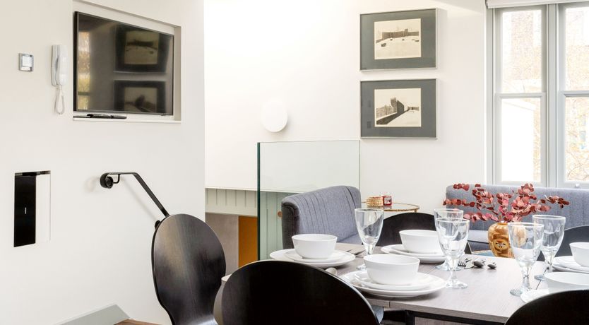 Photo of The Right Profile