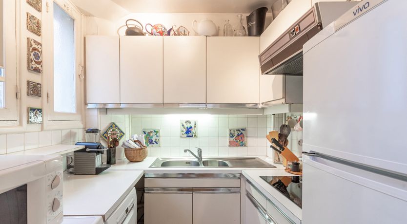 Photo of Modernist Muse