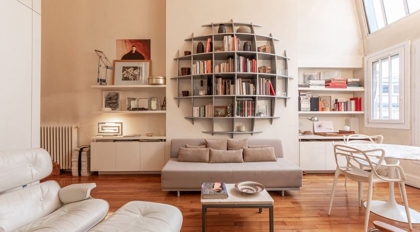 Photo of Modernist Muse