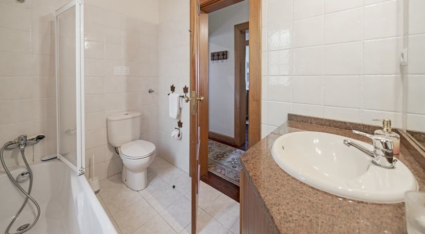 Photo of Grassy Hollow