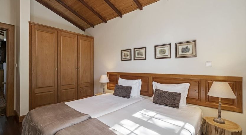 Photo of Grassy Hollow