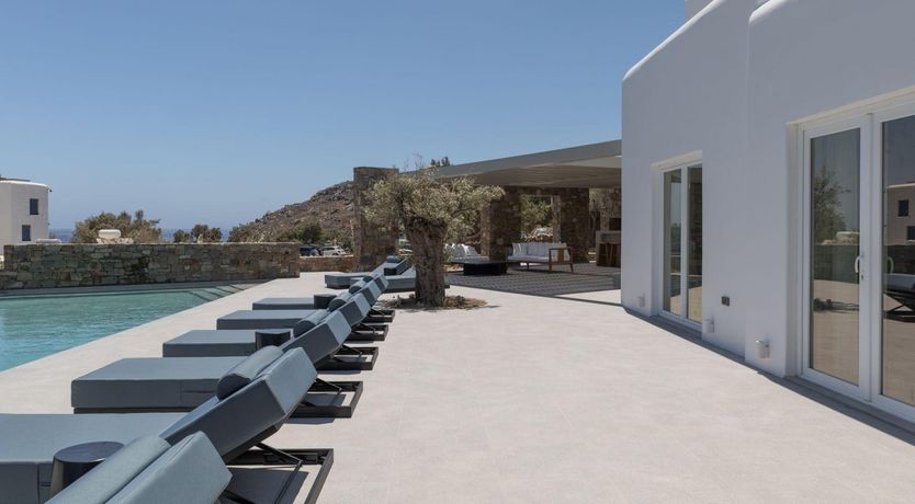 Photo of Anna's Daydream