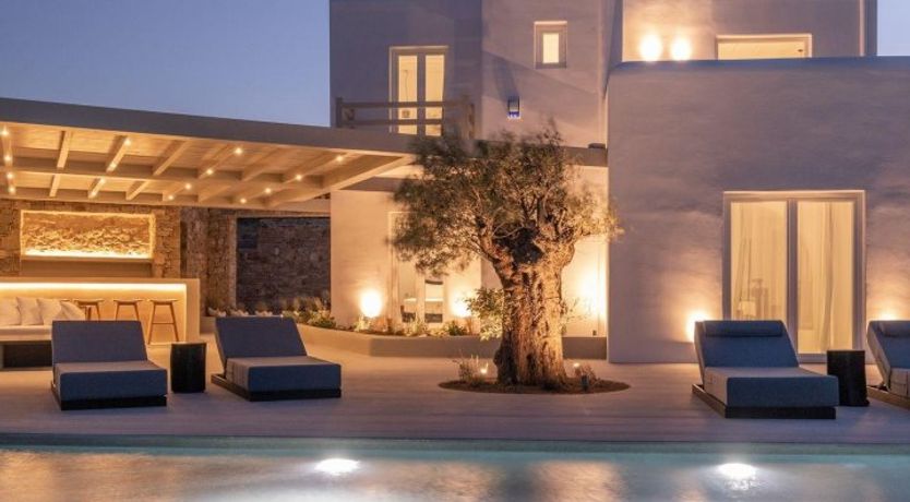 Photo of Anna's Daydream