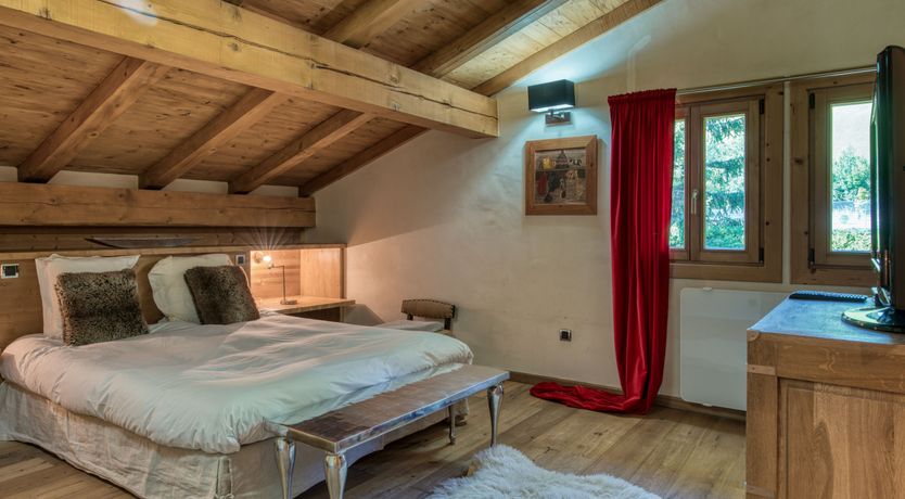 Photo of Pirouettes in Salopettes