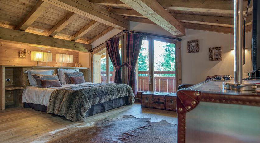 Photo of Pirouettes in Salopettes