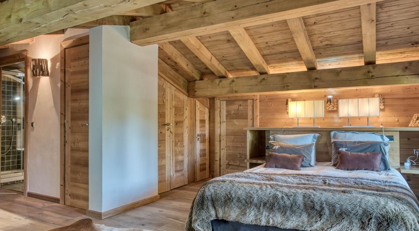 Photo of Pirouettes in Salopettes