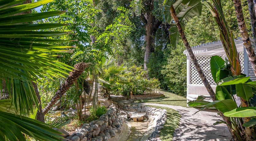 Photo of Fountainous Luxury