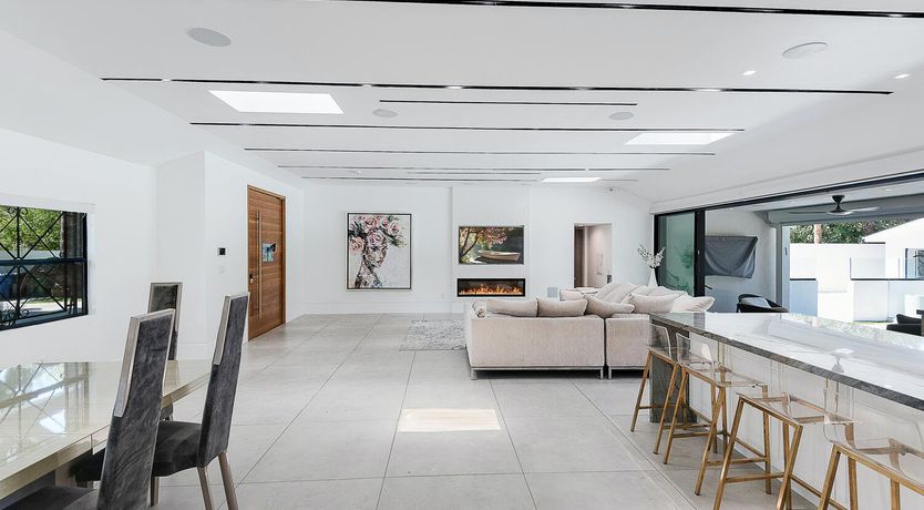 Photo of Fountainous Luxury