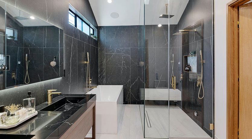 Photo of Fountainous Luxury