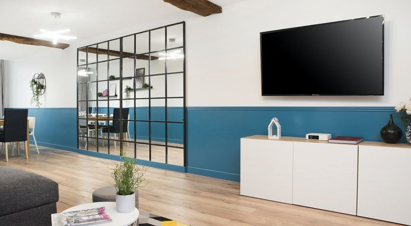 Photo of Mirror Images