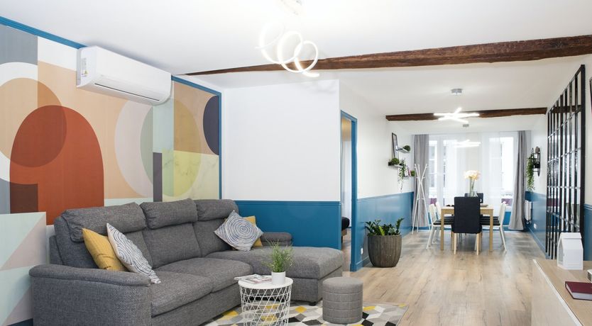 Photo of Mirror Images