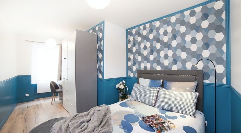 Photo of Mirror Images