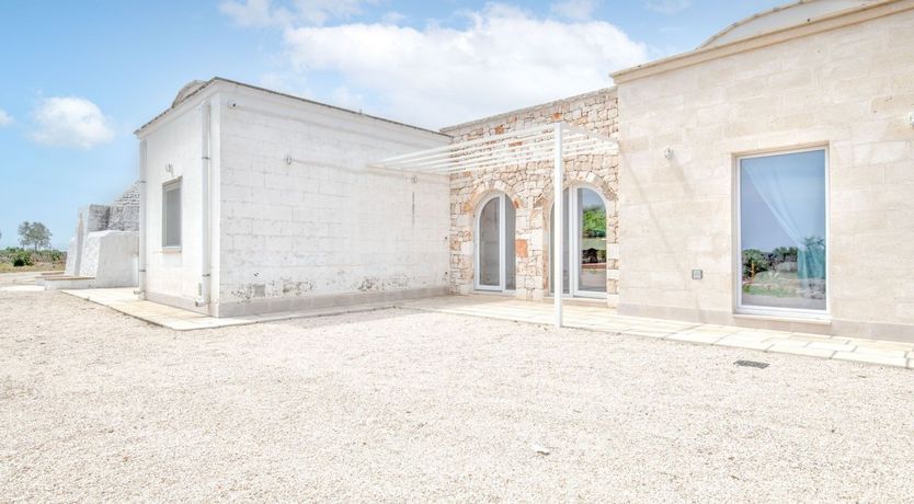 Photo of Hot on the Heel