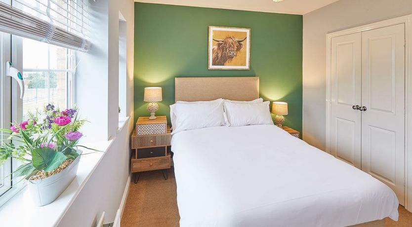 Photo of Beneath the Marske