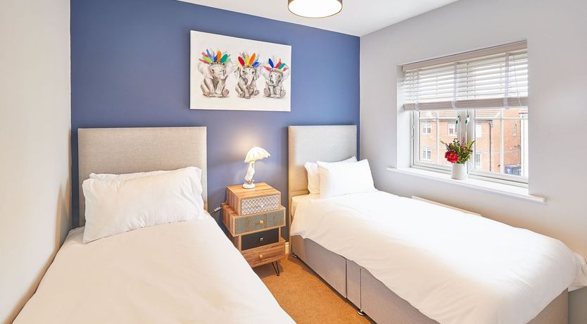 Photo of Beneath the Marske