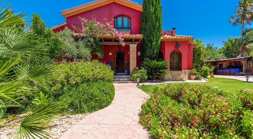 Photo of Casa Carmesí