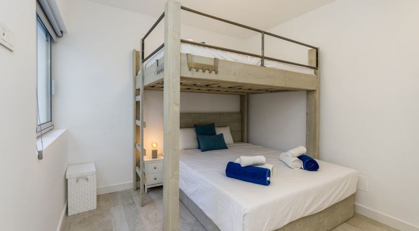 Photo of Spanish Sapphire