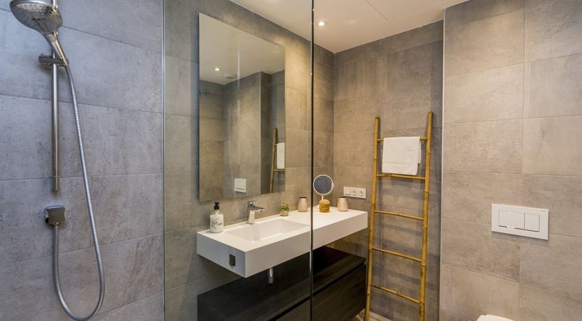 Photo of Spanish Sapphire