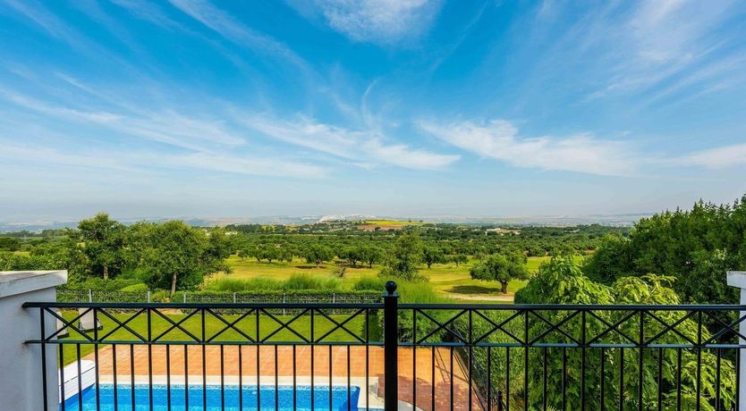 Photo of Lush Luxury