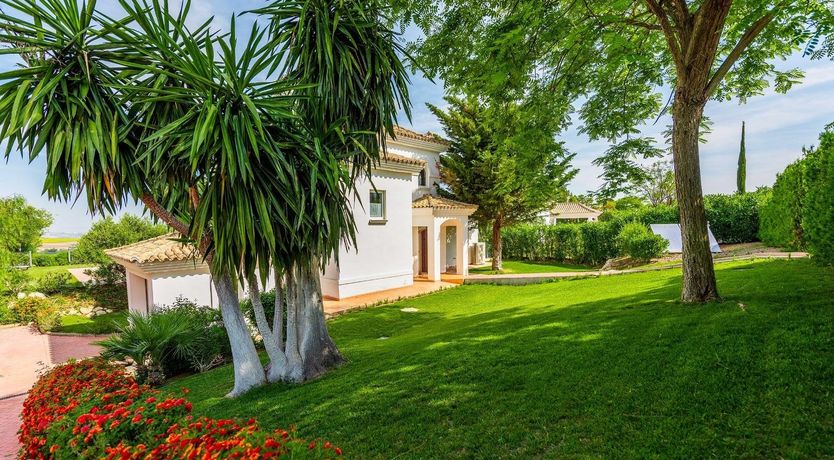 Photo of Lush Luxury