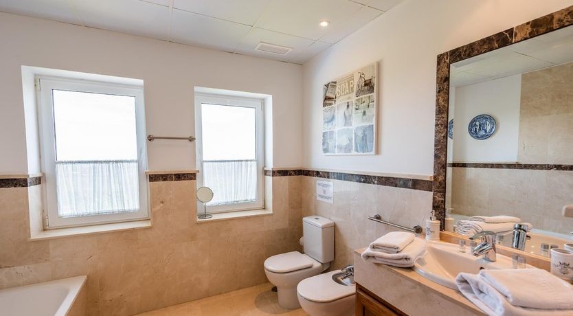 Photo of Lush Luxury