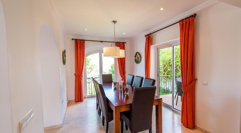 Photo of Lush Luxury