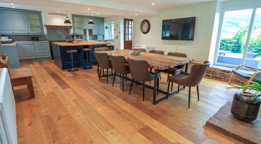 Photo of Flaska House