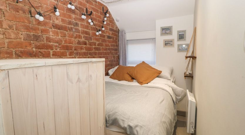 Photo of 1 Dinas cottages