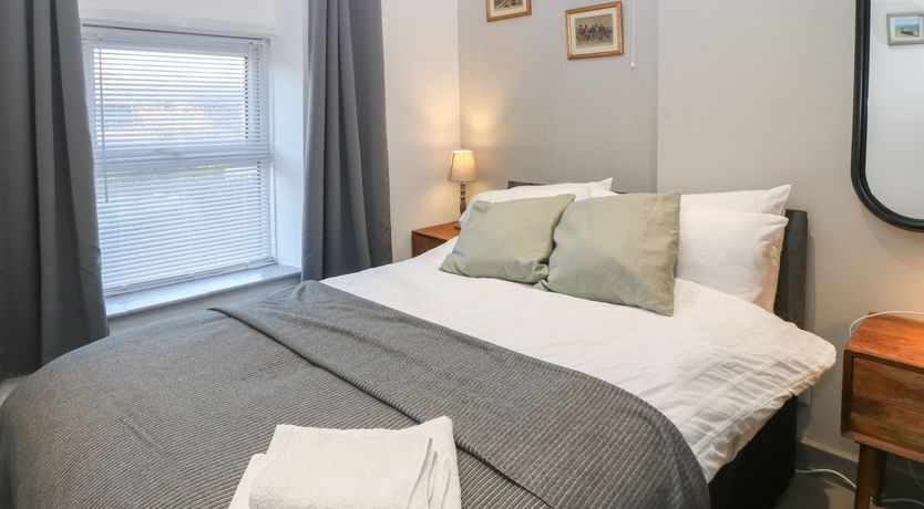 Photo of 1 Dinas cottages