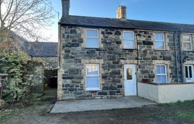 Photo of 1-dinas-cottages