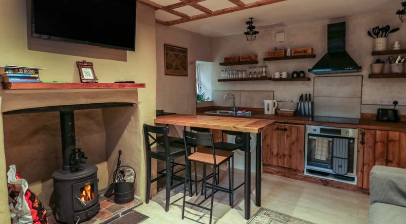 Photo of 1 Dinas cottages